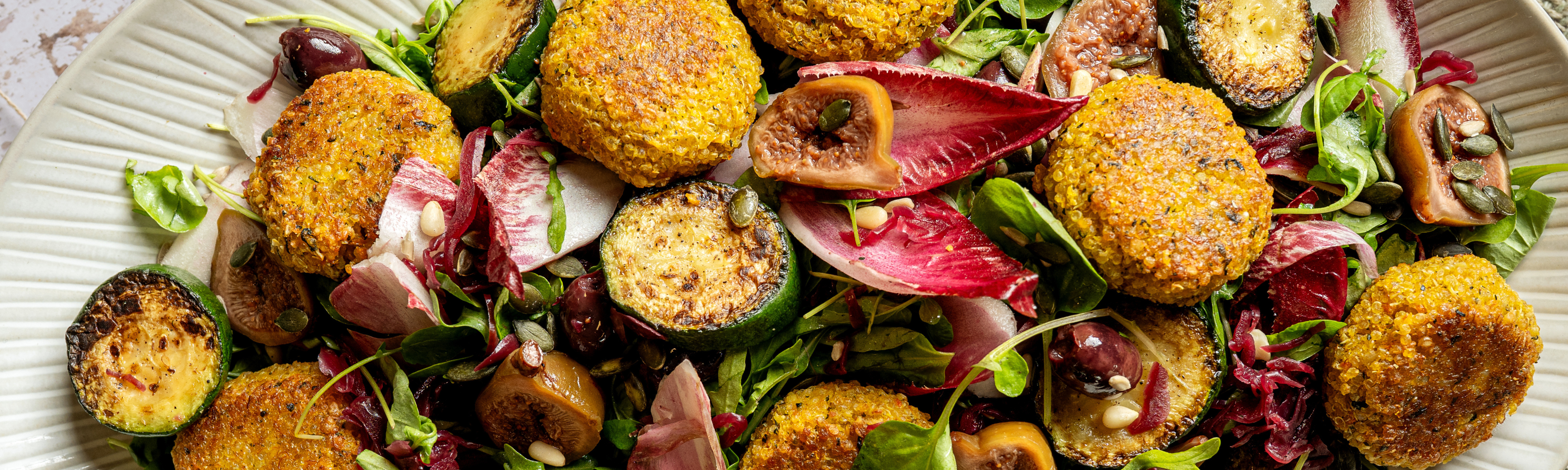 Quinoa bites met een supersalade